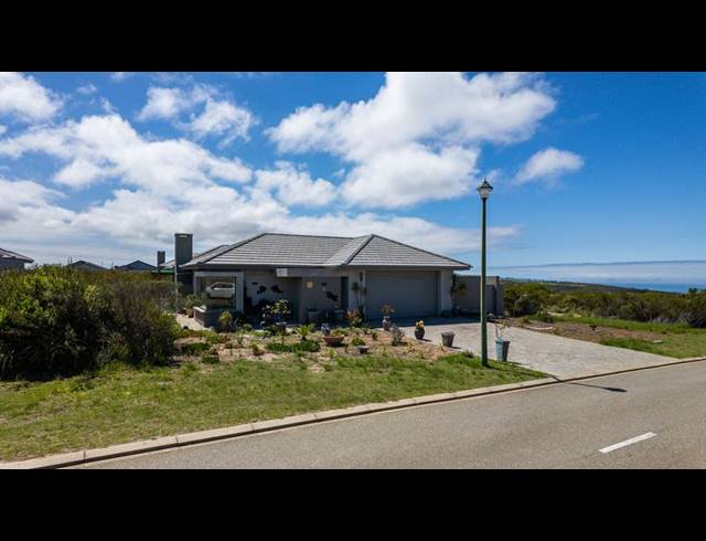 3 BEDROOM HOUSE FOR SALE IN PARADISE COAST